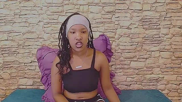 EroticSexyPrada online show from April 10, 2026, 5:31 pm