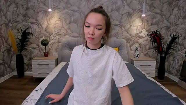 SusannJohnson online show from March 2, 2025, 5:44 am