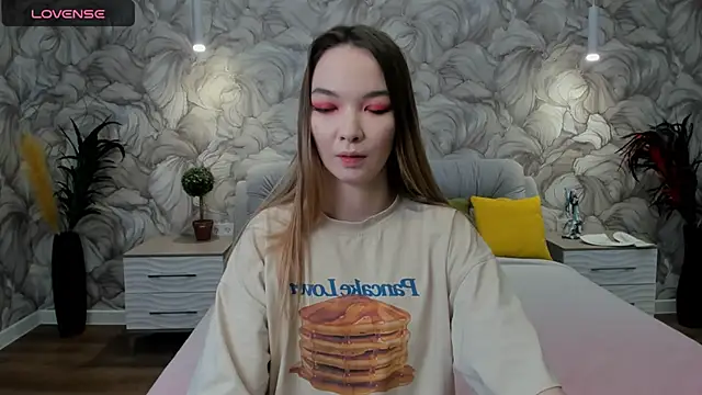 SusannJohnson online show from March 13, 2025, 3:11 am