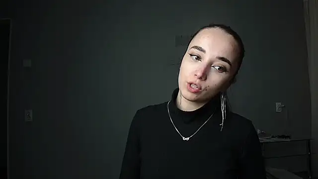 Snapshot of Eva_Gloryy chatting on March 12, 2025, 6:00 pm Eva Gloryy online show from March 12, 2025, 6:00 pm