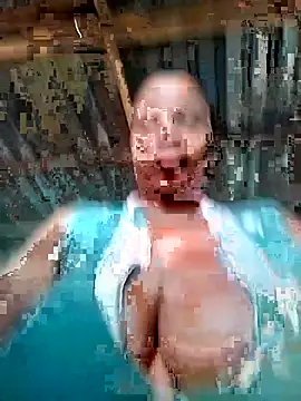 Snapshot of bubblendz1988 chatting on February 10, 2026, 3:49 am bubblendz1988 online show from February 10, 2026, 3:49 am