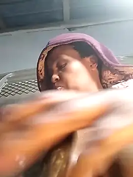 Snapshot of bubblendz1988 chatting on September 25, 2025, 3:56 am bubblendz1988 online show from September 25, 2025, 3:56 am