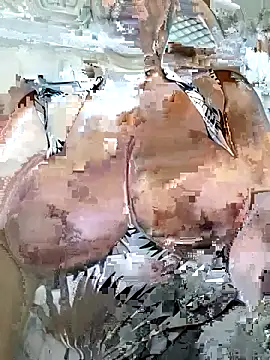 bubblendz1988 online show from April 17, 2026, 2:42 pm