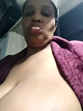 Snapshot of bubblendz1988 chatting on October 21, 2025, 7:46 pm bubblendz1988 online show from October 21, 2025, 7:46 pm