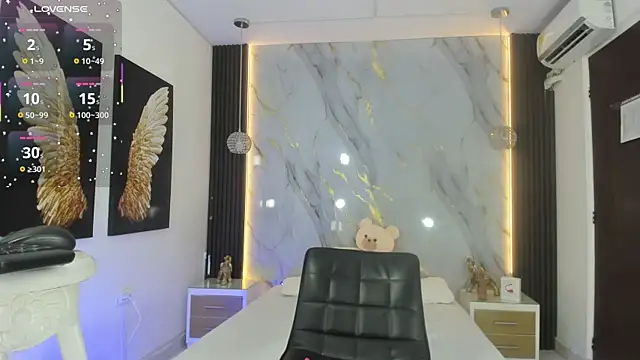 Snapshot of raven_li chatting on October 19, 2025, 9:28 pm raven li online show from October 19, 2025, 9:28 pm