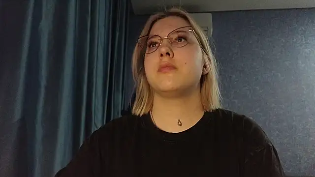 HotBrandyX online show from April 6, 2026, 1:01 pm