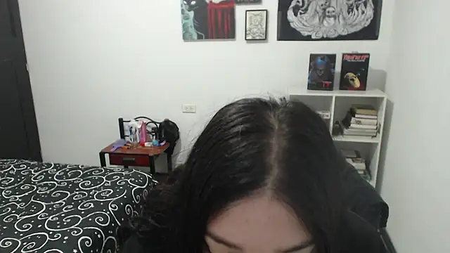 sharonnleon online show from March 4, 2025, 11:22 pm