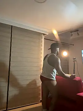 Snapshot of dereckgreen chatting on January 16, 2026, 3:10 am dereckgreen online show from January 16, 2026, 3:10 am