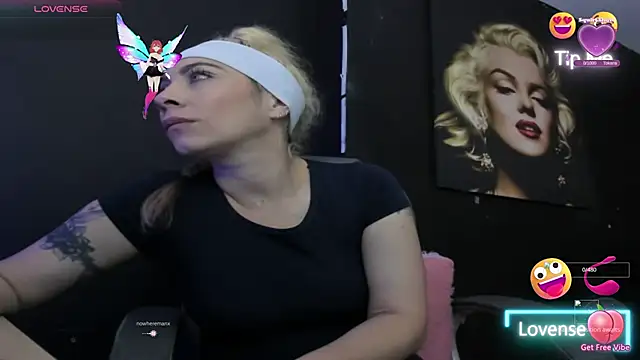 viktoria davis  online show from November 13, 2025, 12:14 am