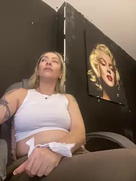 Snapshot of viktoria_davis_ chatting on February 26, 2026, 11:16 pm viktoria davis online show from February 26, 2026, 11:16 pm