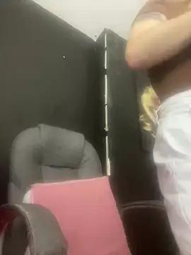 Snapshot of viktoria_davis_ chatting on February 28, 2026, 11:15 pm viktoria davis online show from February 28, 2026, 11:15 pm