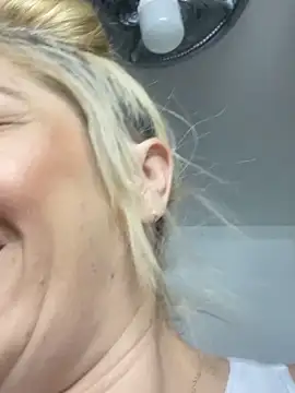 Snapshot of viktoria_davis_ chatting on January 17, 2026, 10:02 pm viktoria davis online show from January 17, 2026, 10:02 pm