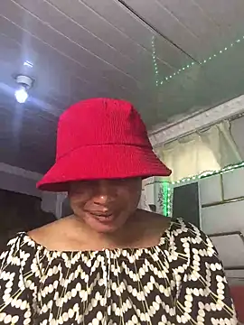 Snapshot of JuicyMummie chatting on January 24, 2025, 9:28 am JuicyMummie online show from January 24, 2025, 9:28 am