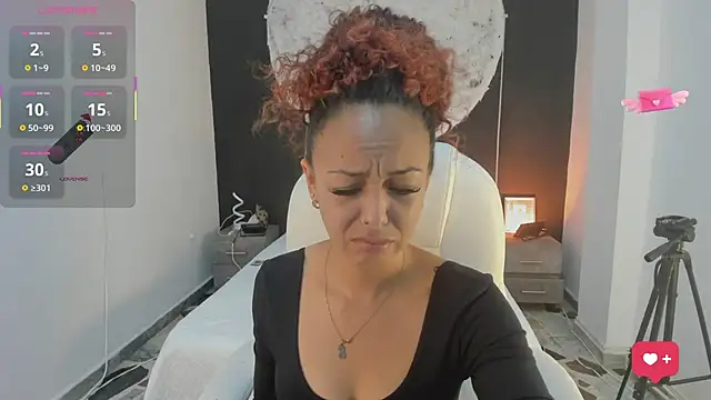 DalayMoore online show from October 8, 2025, 5:02 pm