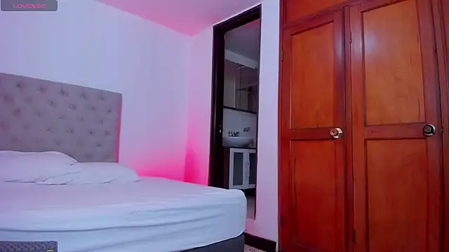 Snapshot of Dayana__Ospina chatting on March 6, 2025, 7:32 pm Dayana  Ospina online show from March 6, 2025, 7:32 pm