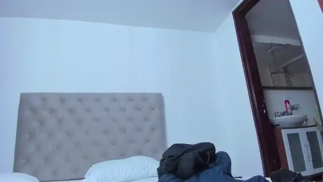 Snapshot of Dayana__Ospina chatting on March 2, 2025, 8:27 am Dayana  Ospina online show from March 2, 2025, 8:27 am