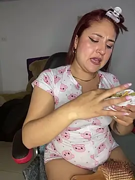 tania 23 online show from February 26, 2025, 4:41 am