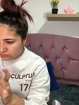 tania 23 online show from February 13, 2025, 9:06 pm
