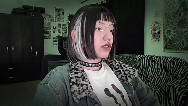roxy toxic online show from June 18, 2026, 12:53 am
