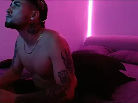 Lliam 2 online show from February 7, 2025, 11:13 pm