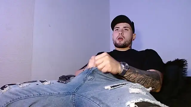 Lliam 2 online show from October 5, 2025, 3:08 am