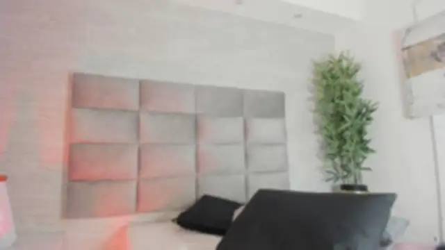 DannaJhonson1 online show from April 7, 2026, 7:59 pm