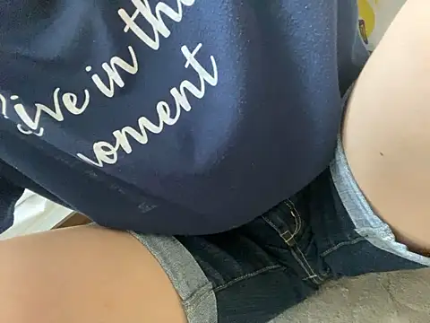 riri riri jp online show from October 4, 2025, 3:30 am