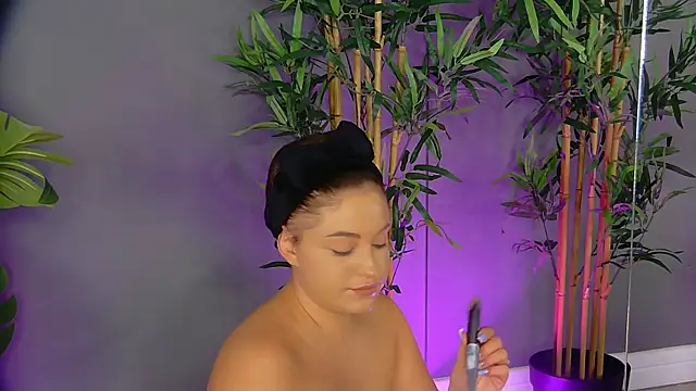 Snapshot of PatriciaSpice chatting on September 20, 2025, 5:23 am PatriciaSpice online show from September 20, 2025, 5:23 am