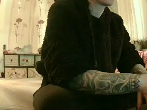 Snapshot of HannahD chatting on January 17, 2025, 7:05 pm HannahD online show from January 17, 2025, 7:05 pm