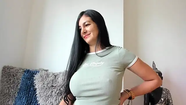 Snapshot of sofhia_daniels chatting on October 11, 2025, 9:27 pm sofhia daniels online show from October 11, 2025, 9:27 pm