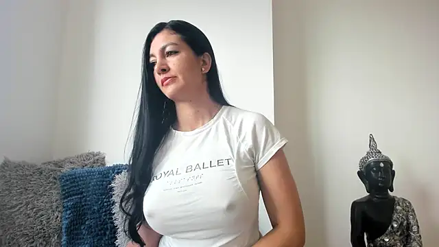 sofhia daniels online show from September 10, 2025, 1:10 pm