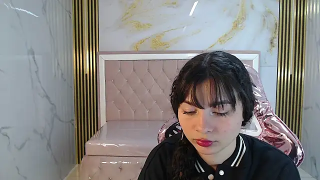 shalon diaz s online show from February 19, 2025, 1:06 pm