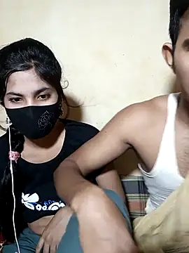 Snapshot of Hot_couple_1 chatting on October 25, 2025, 5:46 pm Hot couple 1 online show from October 25, 2025, 5:46 pm