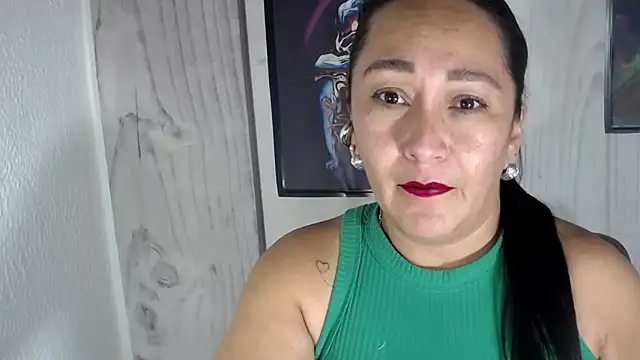 Snapshot of JULIANAWET69 chatting on October 16, 2025, 1:03 am JULIANAWET69 online show from October 16, 2025, 1:03 am