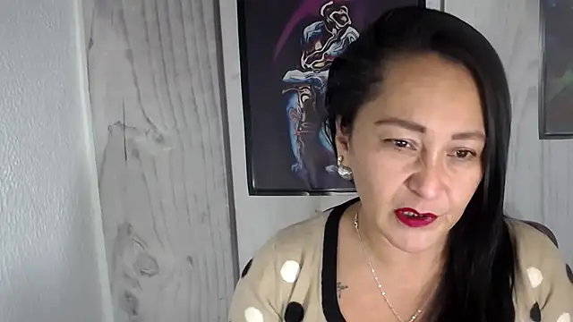 Snapshot of JULIANAWET69 chatting on October 14, 2025, 3:29 am JULIANAWET69 online show from October 14, 2025, 3:29 am