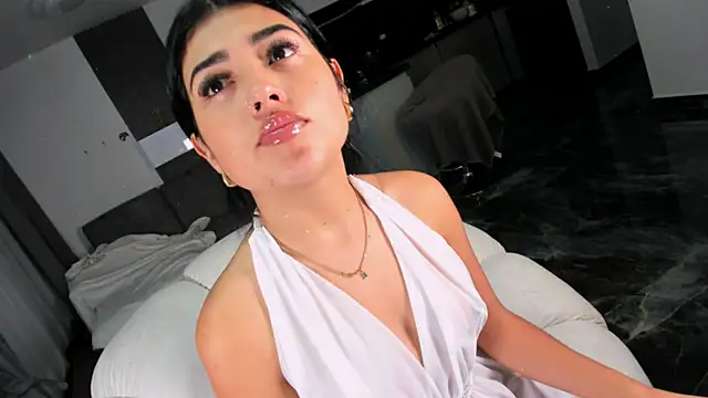 Snapshot of 1lubonnie chatting on October 8, 2025, 12:45 am 1lubonnie online show from October 8, 2025, 12:45 am