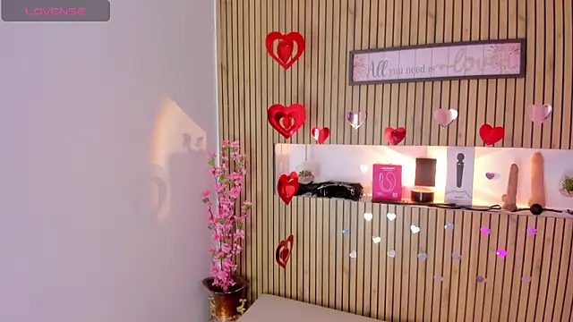 Ashley 7777 online show from September 20, 2025, 3:06 pm