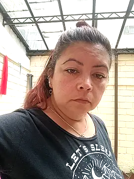 queencarlota82 online show from February 6, 2025, 6:35 pm