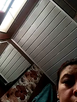 queencarlota82 online show from February 9, 2025, 5:43 pm