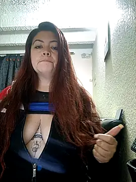 queencarlota82 online show from March 14, 2025, 5:38 am