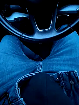 Nzino1983 online show from April 13, 2026, 5:28 pm