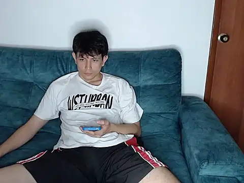 cute mathew online show from September 15, 2025, 9:26 pm