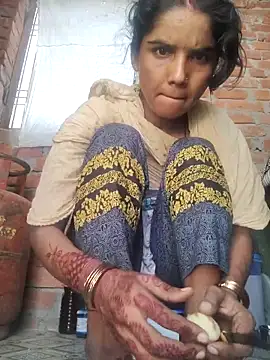 Snapshot of Sexy_Tanya69 chatting on October 13, 2025, 4:58 am Sexy Tanya69 online show from October 13, 2025, 4:58 am