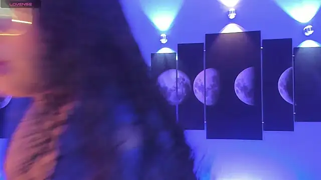 Snapshot of tatii_moon chatting on March 2, 2025, 3:34 am tatii moon online show from March 2, 2025, 3:34 am