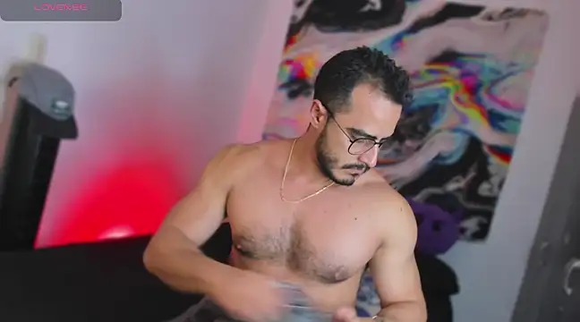 Snapshot of Fenrir_flirt chatting on February 4, 2025, 11:38 pm Fenrir flirt online show from February 4, 2025, 11:38 pm