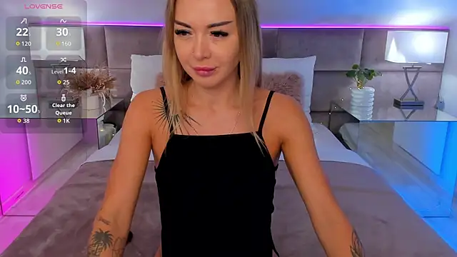 Snapshot of SusanBlair chatting on October 3, 2025, 5:20 am SusanBlair online show from October 3, 2025, 5:20 am