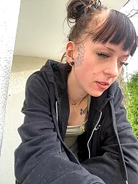 Ciara2004 online show from November 30, 2025, 12:17 pm