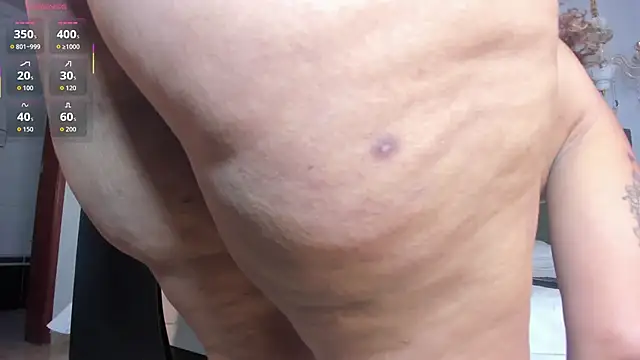 Snapshot of AnthonelaRusso_ chatting on November 3, 2025, 3:45 am AnthonelaRusso  online show from November 3, 2025, 3:45 am