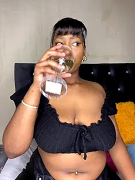 Spicey-CheekssX online show from September 11, 2025, 7:36 pm