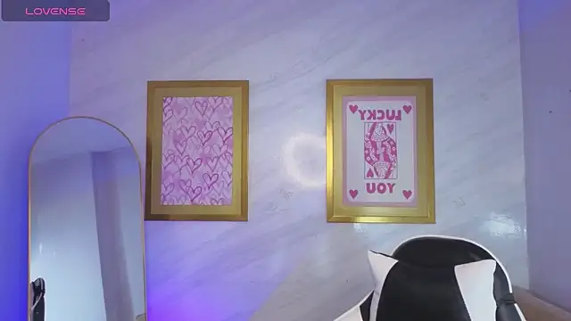 Paulette v online show from March 12, 2026, 1:04 pm